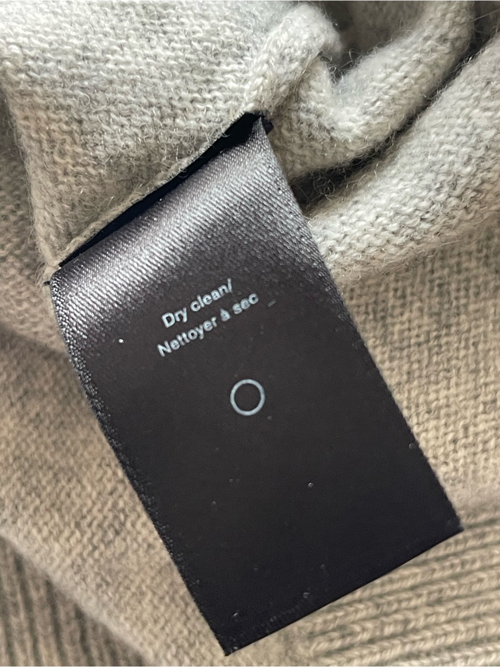 Rag and Bone 100% cashmere heathered light grey and cream mock neck sweater, L - Picture 5 of 15